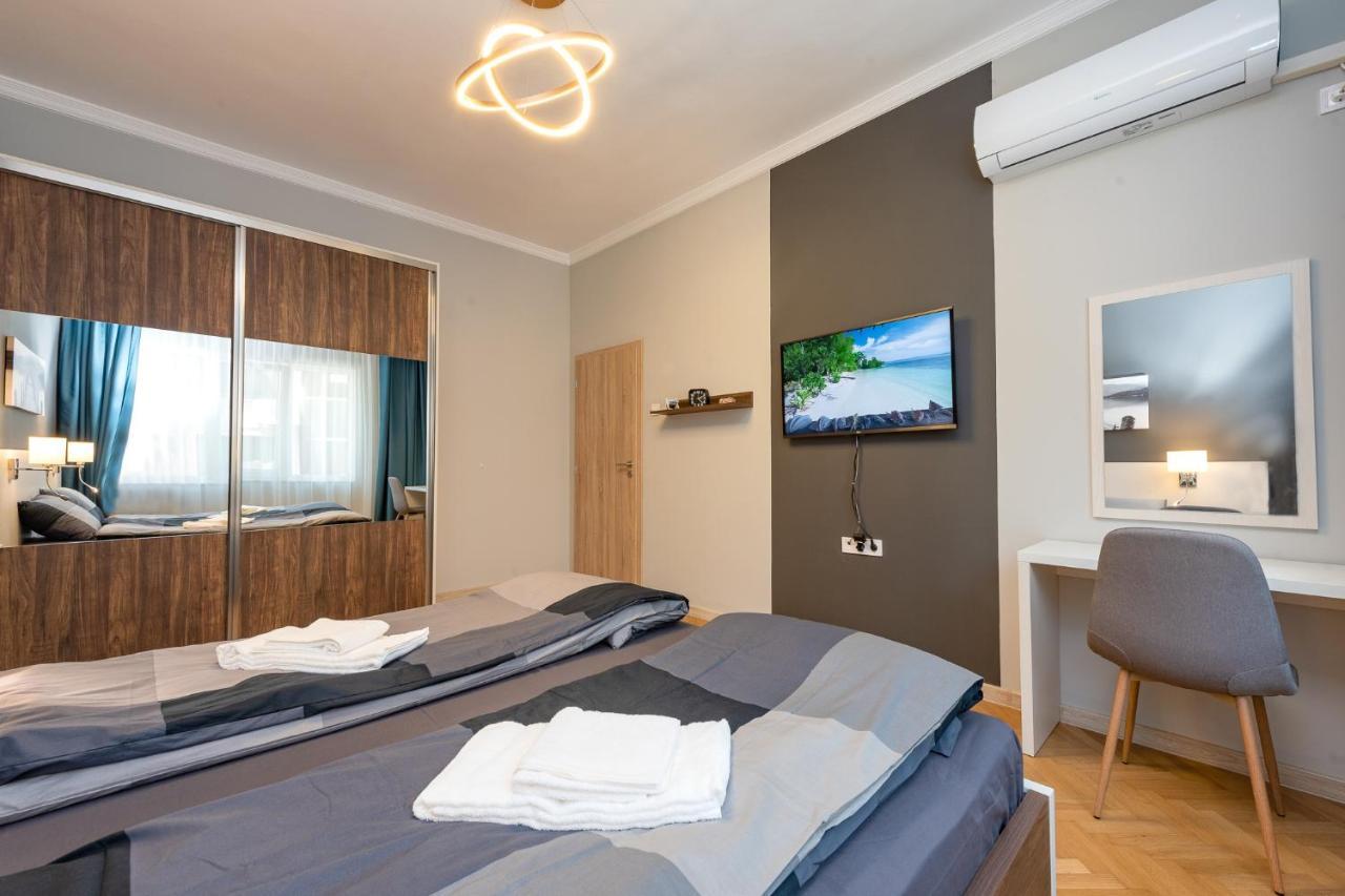 Downtown Apartment Burgas Esterno foto