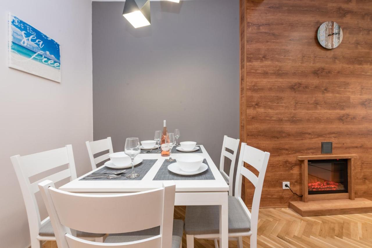 Downtown Apartment Burgas Esterno foto