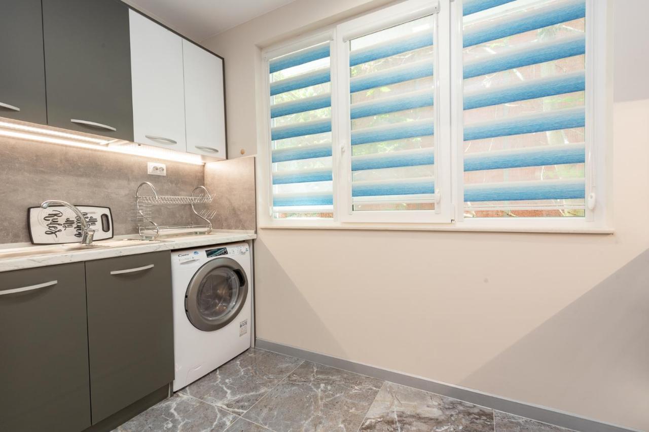 Downtown Apartment Burgas Esterno foto