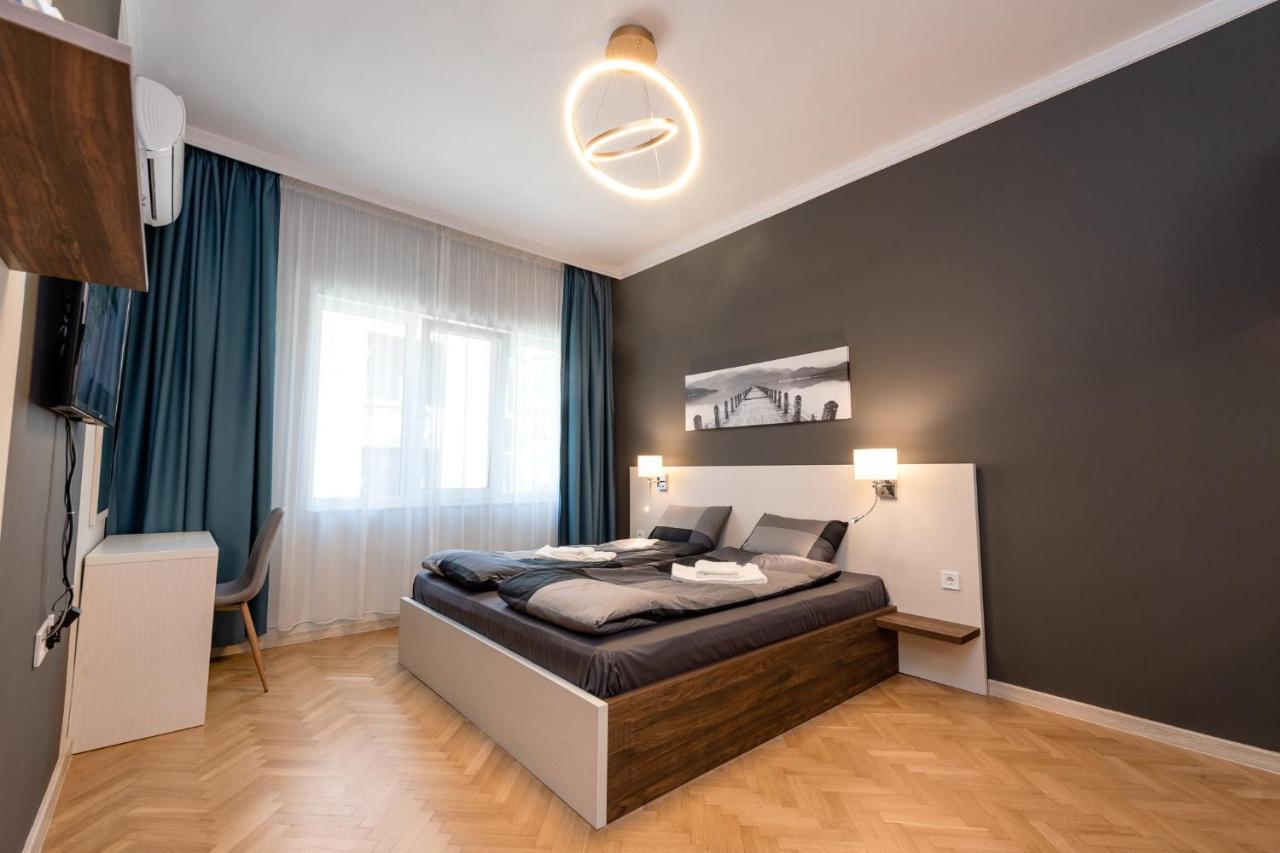 Downtown Apartment Burgas Esterno foto