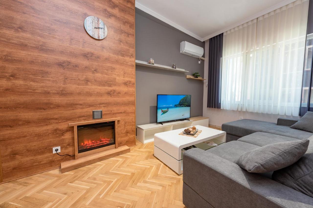 Downtown Apartment Burgas Esterno foto