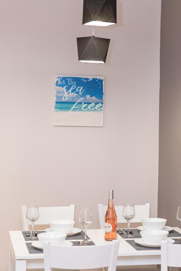 Downtown Apartment Burgas Esterno foto